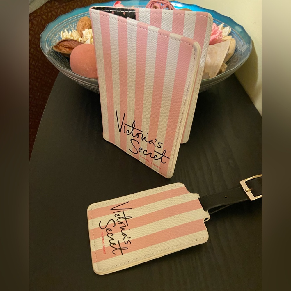Victoria’s Secret Passport Holder and Luggage Tag Set